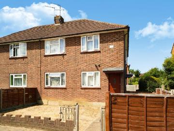 2 bedroom maisonette for sale