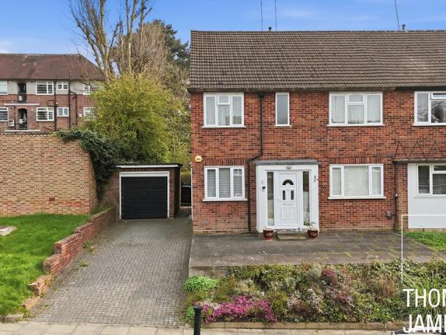 2 bedroom maisonette for sale