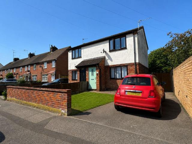 2 bedroom maisonette for sale