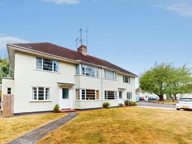 2 bedroom maisonette for sale