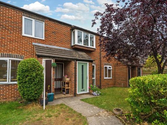 2 bedroom maisonette for sale