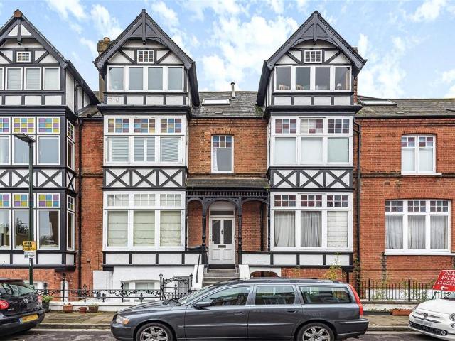 2 bedroom maisonette for sale