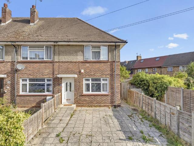 2 bedroom maisonette for sale
