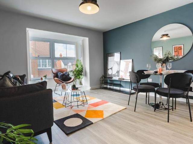 2 bedroom maisonette for sale