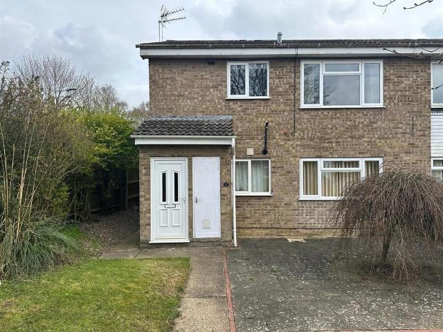 2 bedroom maisonette for sale