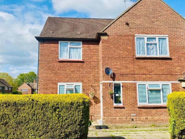 2 bedroom maisonette for sale