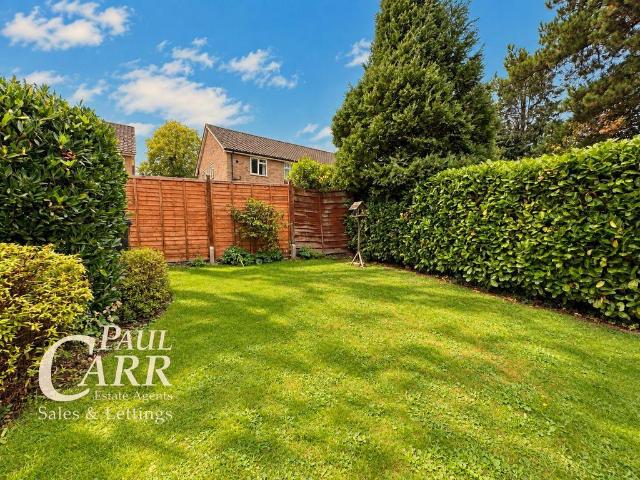 2 bedroom maisonette for sale