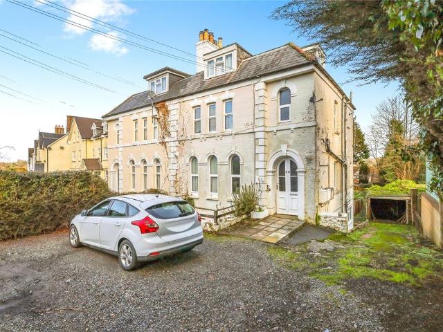 2 bedroom maisonette for sale