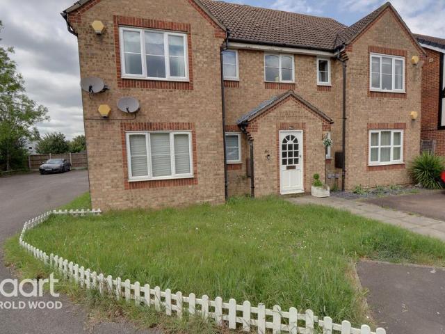 2 bedroom maisonette for sale