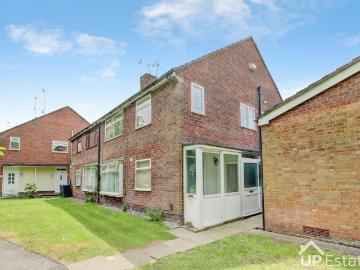 2 bedroom maisonette for sale