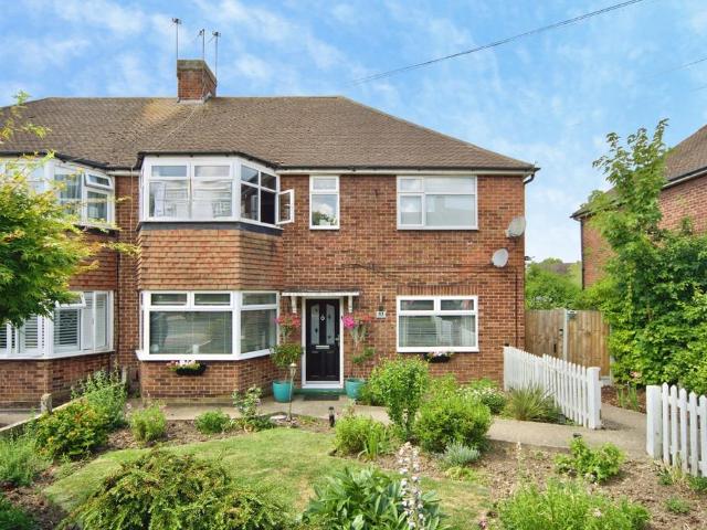 2 bedroom maisonette for sale