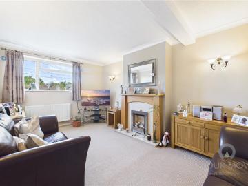 2 bedroom maisonette for sale