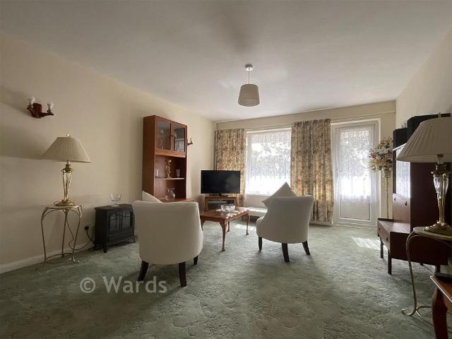 2 bedroom maisonette for sale