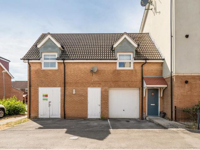 2 bedroom maisonette for sale