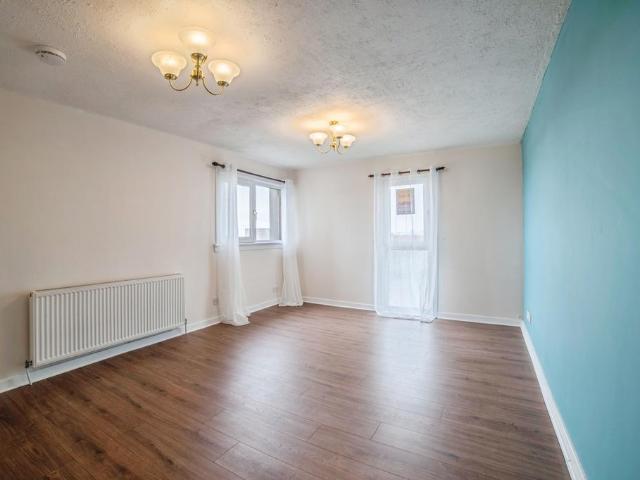 2 bedroom maisonette for sale