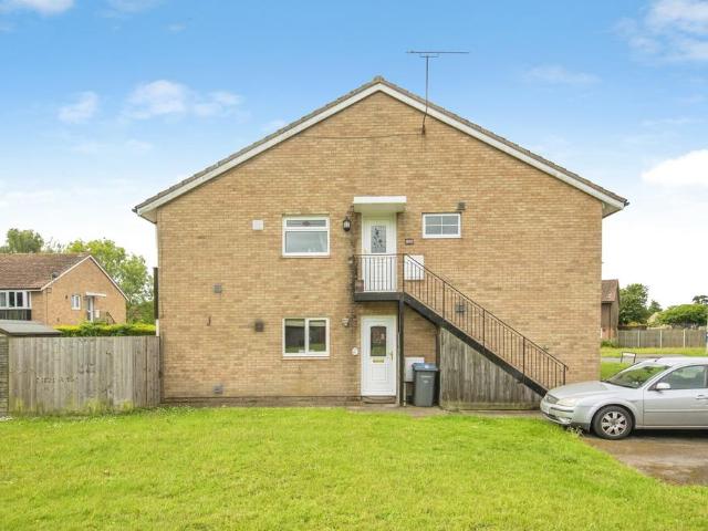 2 bedroom maisonette for sale