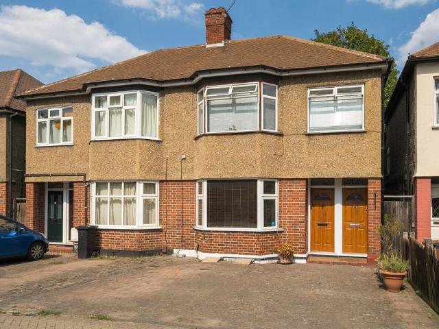 2 bedroom maisonette for sale