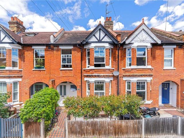 2 bedroom maisonette for sale