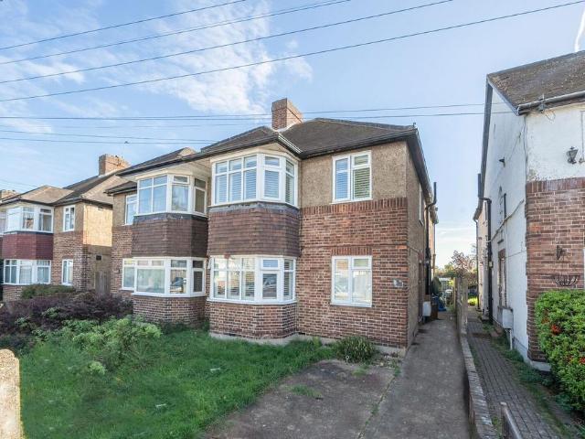 2 bedroom maisonette for sale
