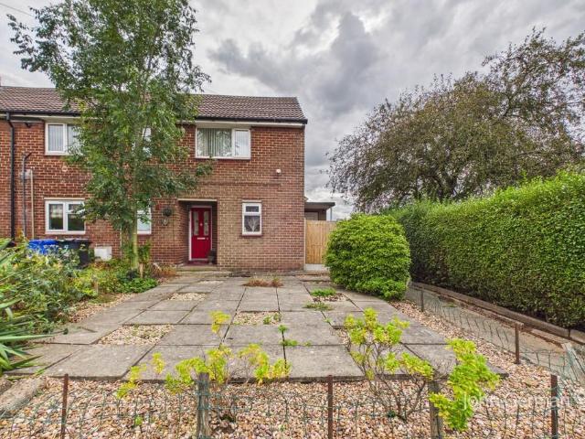 2 bedroom maisonette for sale