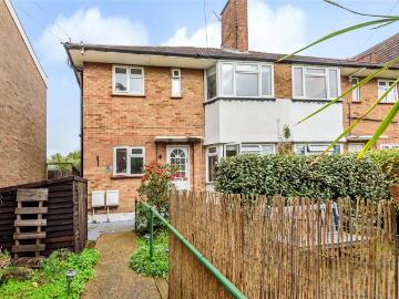 2 bedroom maisonette for sale