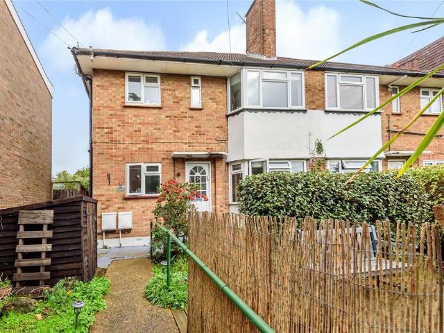 2 bedroom maisonette for sale