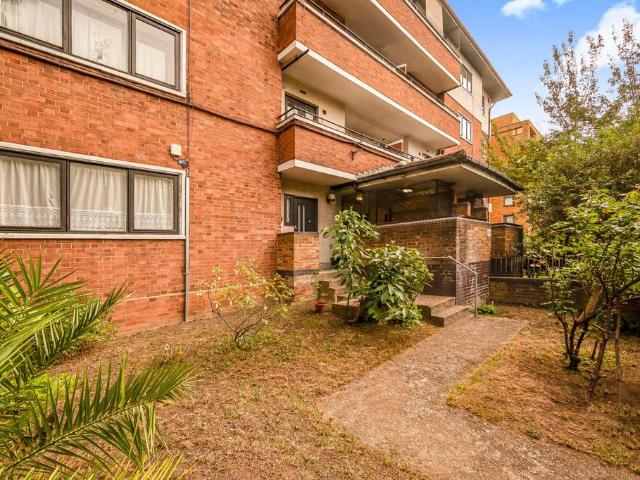 2 bedroom maisonette for sale