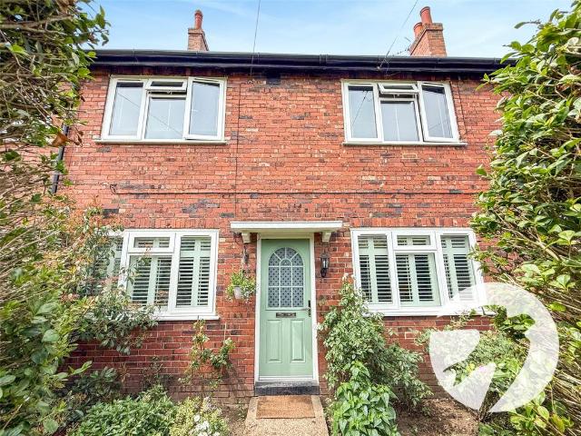 2 bedroom maisonette for sale