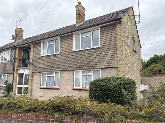 2 bedroom maisonette for sale