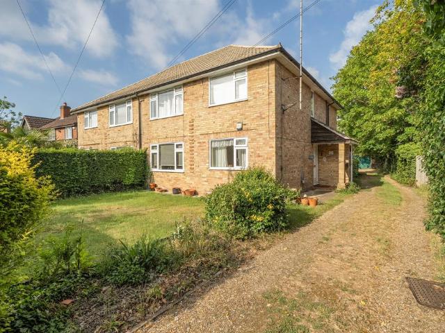 2 bedroom maisonette for sale