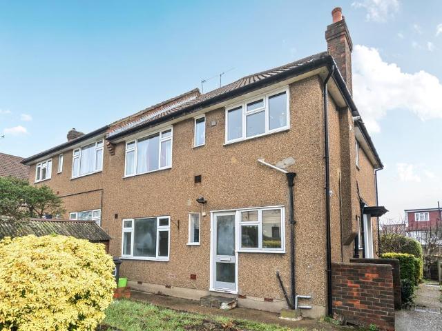 2 bedroom maisonette for sale