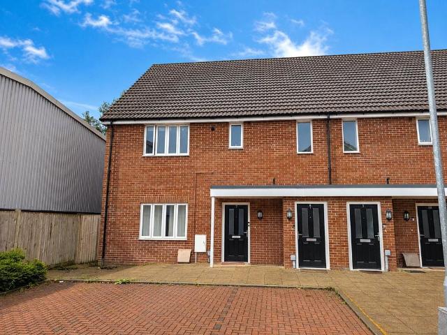 2 bedroom maisonette for sale