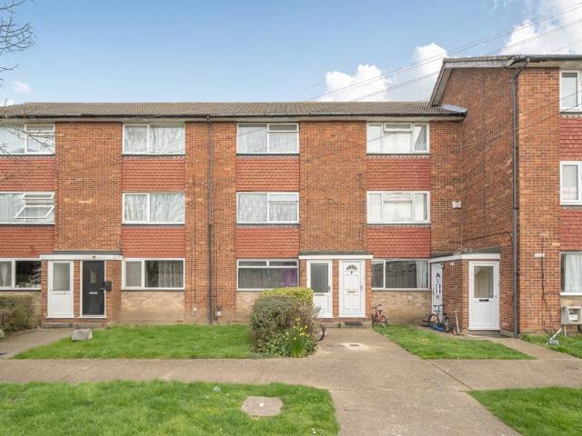 2 bedroom maisonette for sale