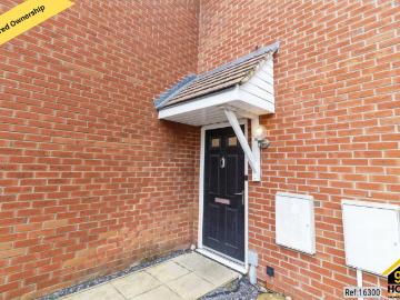 2 bedroom maisonette for sale
