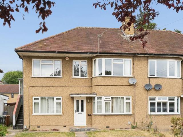2 bedroom maisonette for sale