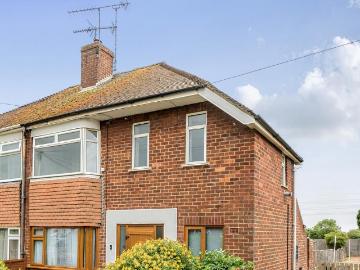 2 bedroom maisonette for sale