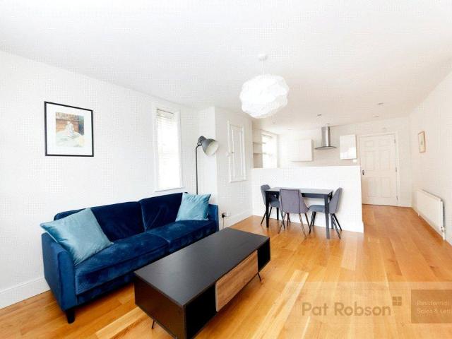 2 bedroom maisonette for sale