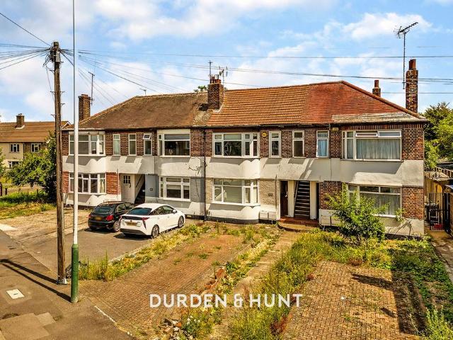 2 bedroom maisonette for sale