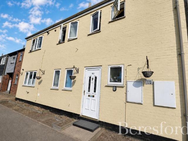 2 bedroom maisonette for sale
