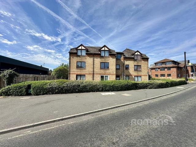 2 bedroom maisonette for sale
