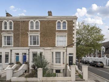 2 bedroom maisonette for sale