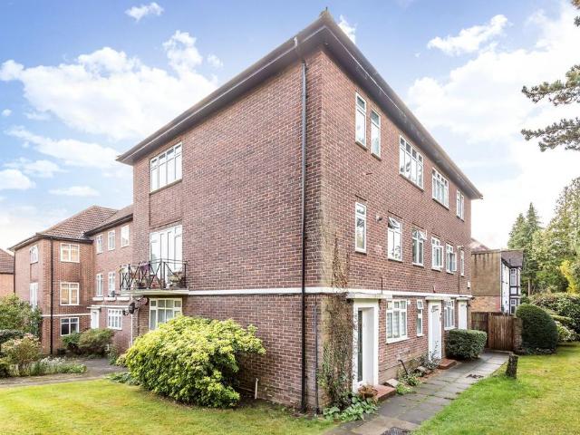 2 bedroom maisonette for sale