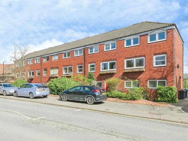2 bedroom maisonette for sale