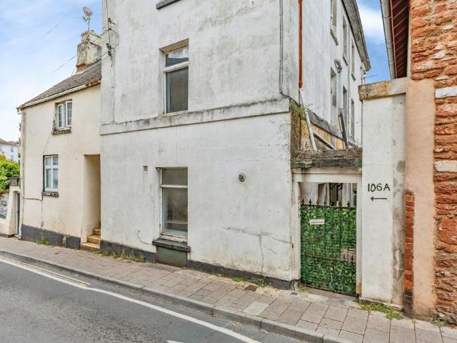 2 bedroom maisonette for sale