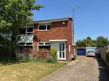 2 bedroom maisonette for sale