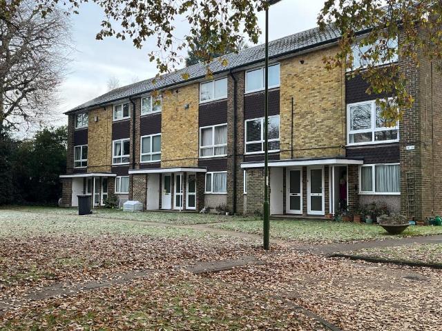 2 bedroom maisonette for sale