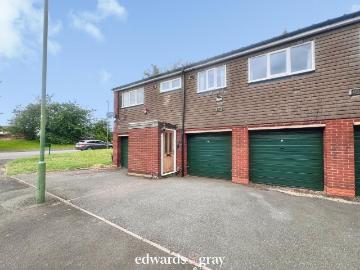 2 bedroom maisonette for sale