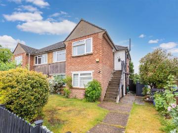 2 bedroom maisonette for sale