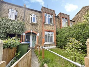 2 bedroom maisonette for sale
