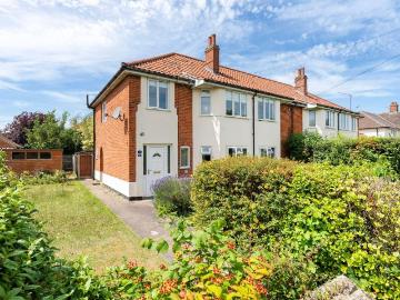 2 bedroom maisonette for sale